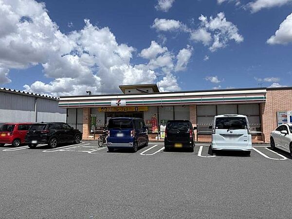 セブンイレブン練馬大泉学園町7丁目店 384m