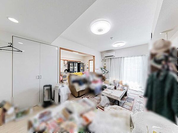 家具調度品は価格に含まれません。