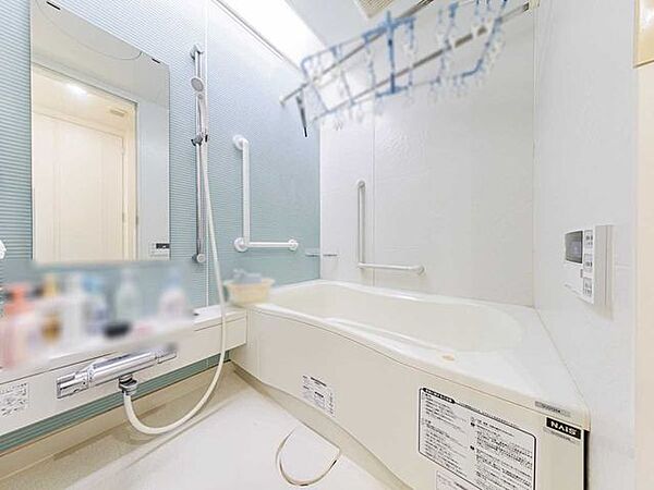 家具調度品は価格に含まれません。