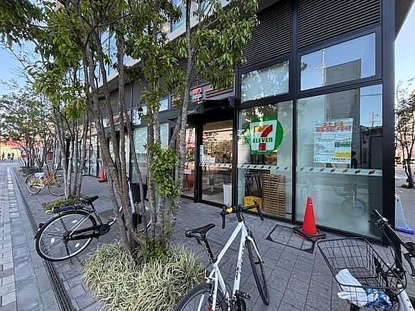 セブンイレブン葛飾金町駅南口店 10m
