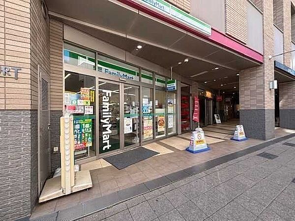 ファミリーマート金町六丁目店 10m