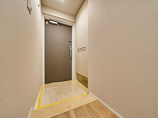 玄関を拡大表示