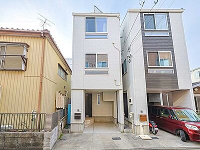 外観:写真中央 外観:写真中央