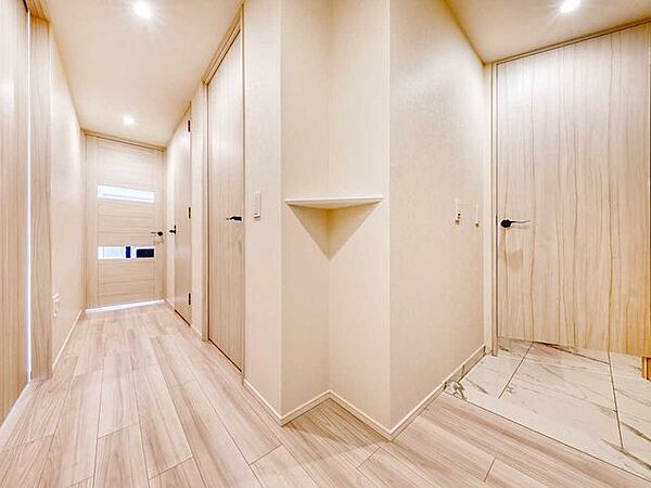玄関を拡大表示