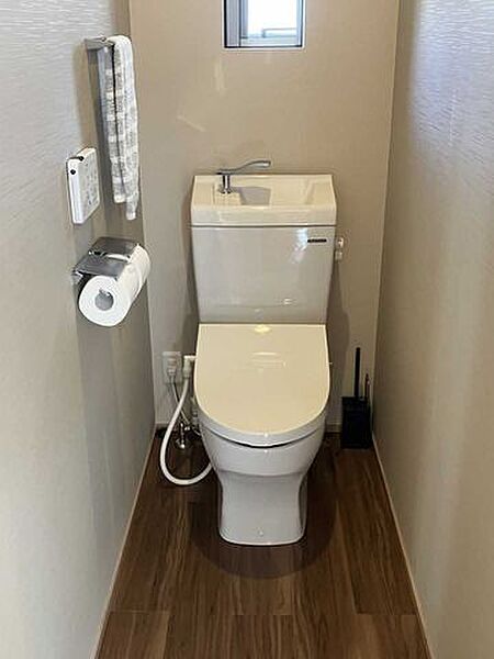 2階部分温水シャワー機能付きです。