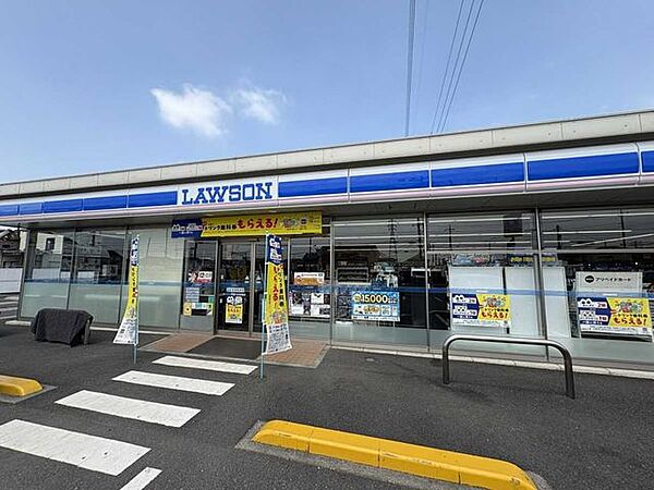 ローソン伊奈小針新宿店 440m