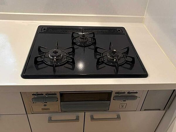 三口コンロ