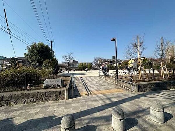 周辺を拡大表示