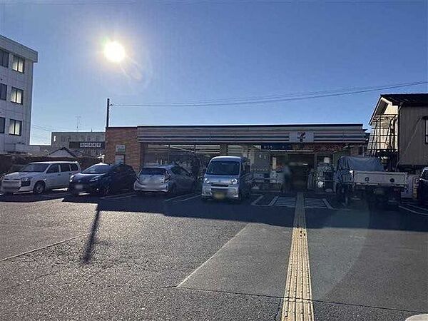 セブンイレブン鉄道博物館前店 450m