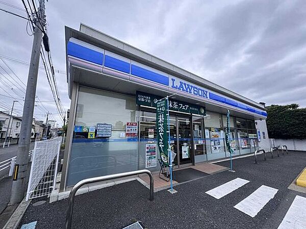 ローソン蕨一本杉通店 450m