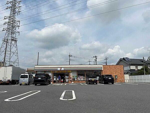 セブンイレブン東松山本宿店 660m
