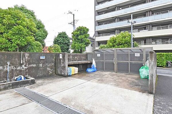 ゴミ置き場