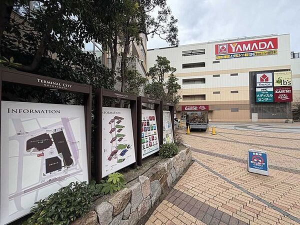 ターミナルシティ本八幡 900m