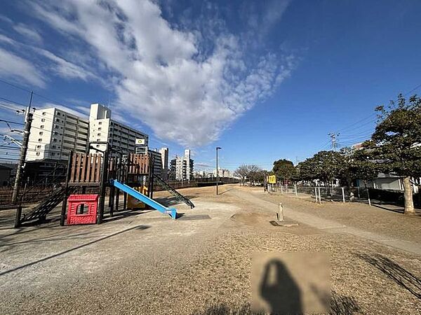 西船近隣公園 400m