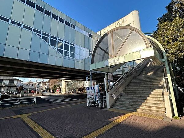 千葉都市モノレール「穴川」駅 660m