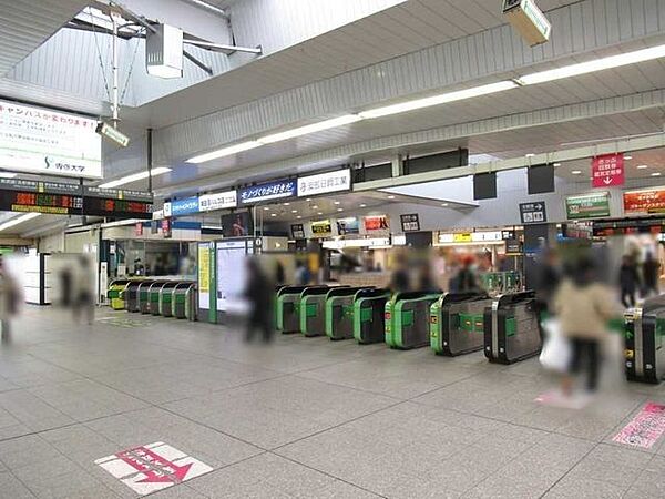 JR総武線「津田沼」駅改札 320m