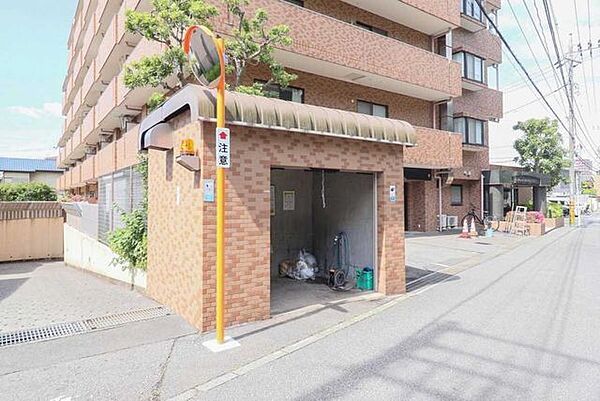 ごみ置き場