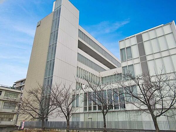 聖マリアンナ医科歯科大学病院 730m