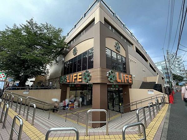 ライフ　東中野店 300m