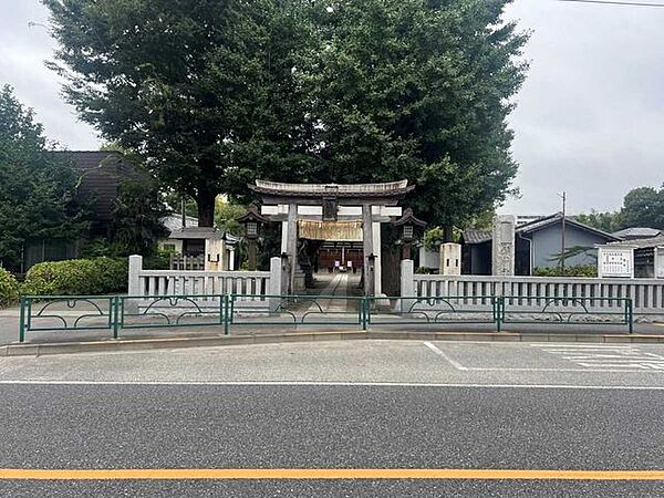 西窪稲荷神社 190m