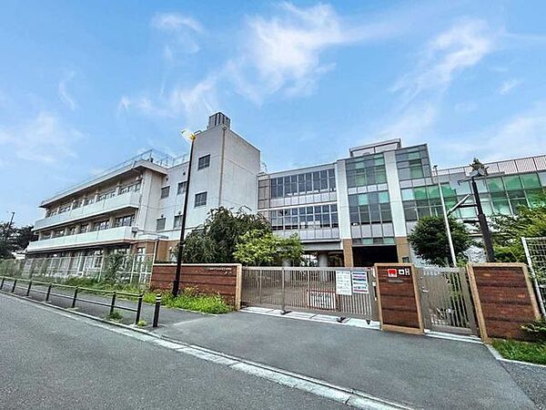 府中市立府中第五中学校 932m