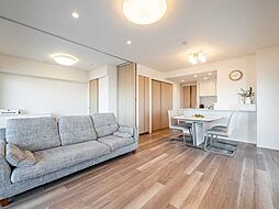 プラウドシティ南山B棟 4LDKの室内