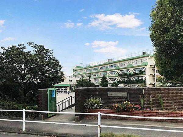 小金井市立緑小学校 1100m