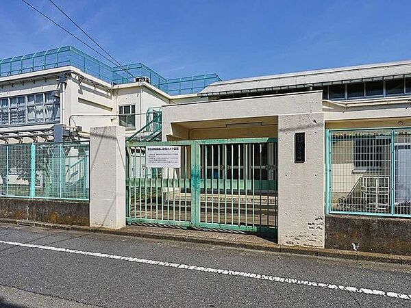 杉並区立四宮小学校 600m