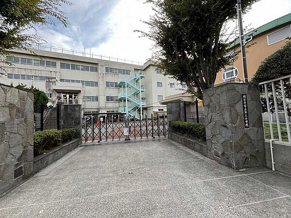 国分寺市立第三小学校 323m