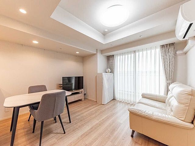 リビング/ダイニング 横浜市西区花咲町6丁目