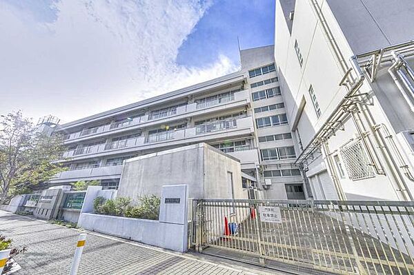 横浜市立平沼小学校 850m