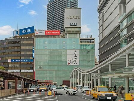 横浜モアーズ 1060m