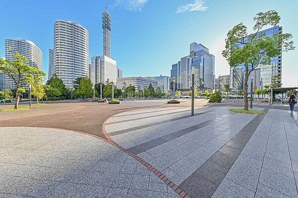 高島中央公園 250m