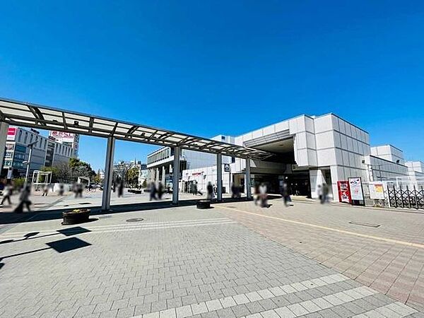 センター南駅 780m