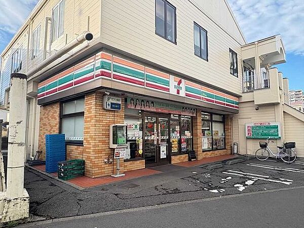 セブンイレブン川崎出来野店 200m