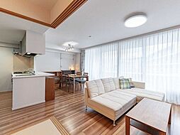 クレッセント新川崎エグゼ 3LDKのリビング/ダイニング