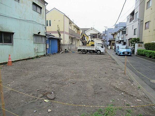 全6区画　奥から2区画目