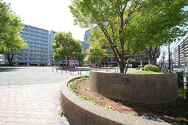 新横浜第一公園 30m