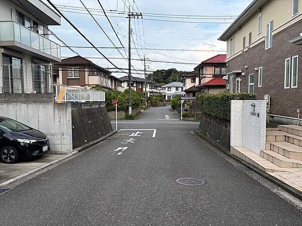 前面道路　北側