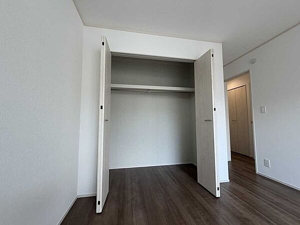 洋室約7.5帖内