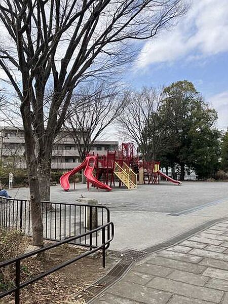 品濃中央公園 480m