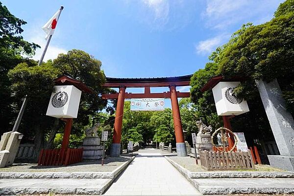平塚八幡宮・八幡山公園 550m