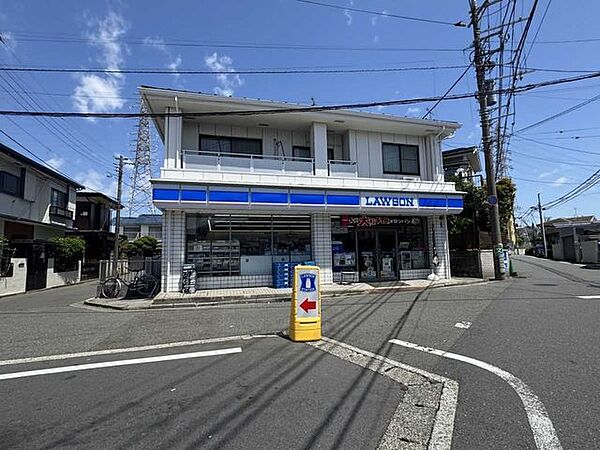 ローソン権太坂一丁目店 230m