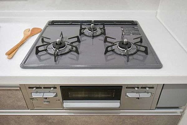 三口コンロ