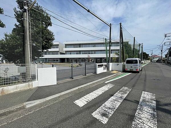 横浜市立上菅田笹の丘小学校 470m