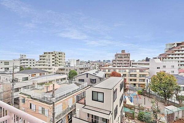 ルーフバルコニーから