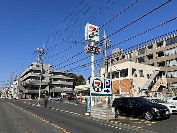 セブンイレブン　横浜田奈店 550m