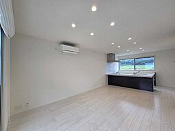 藤沢市柄沢中古戸建 3SLDKのリビング/ダイニング