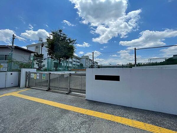 犬蔵中学校 1260m