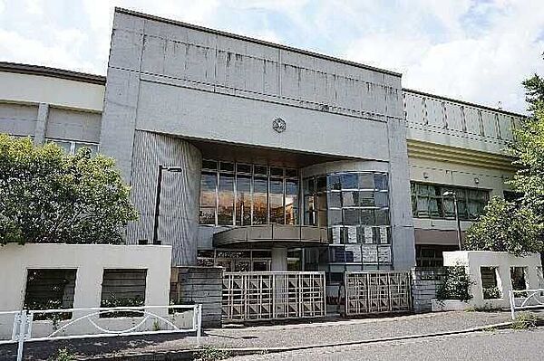 川崎市立宮崎中学校 480m